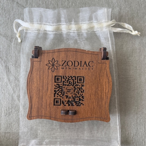 Zodiac Taurus Bill Tarot Card Gold Necklace - Picture 2 of 7